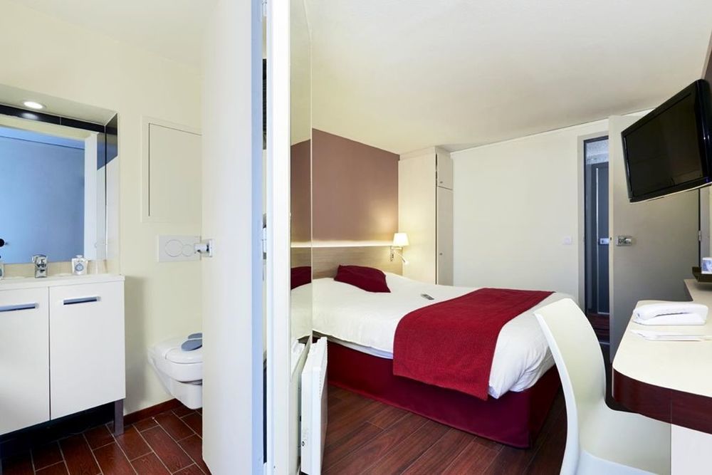 Brit Hotel Caen Nord - Memorial エクステリア 写真