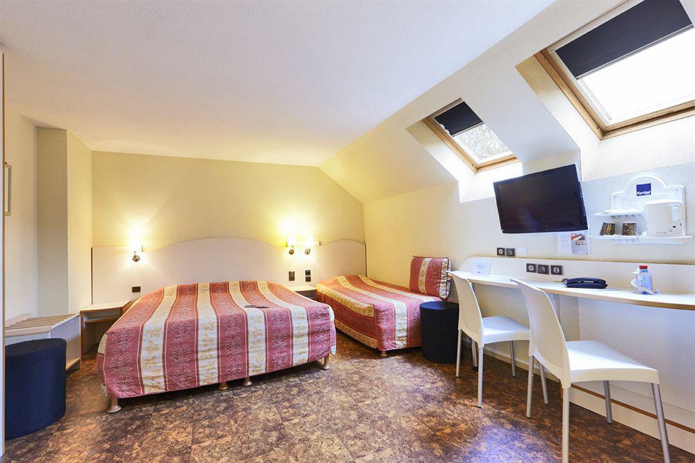 Brit Hotel Caen Nord - Memorial エクステリア 写真